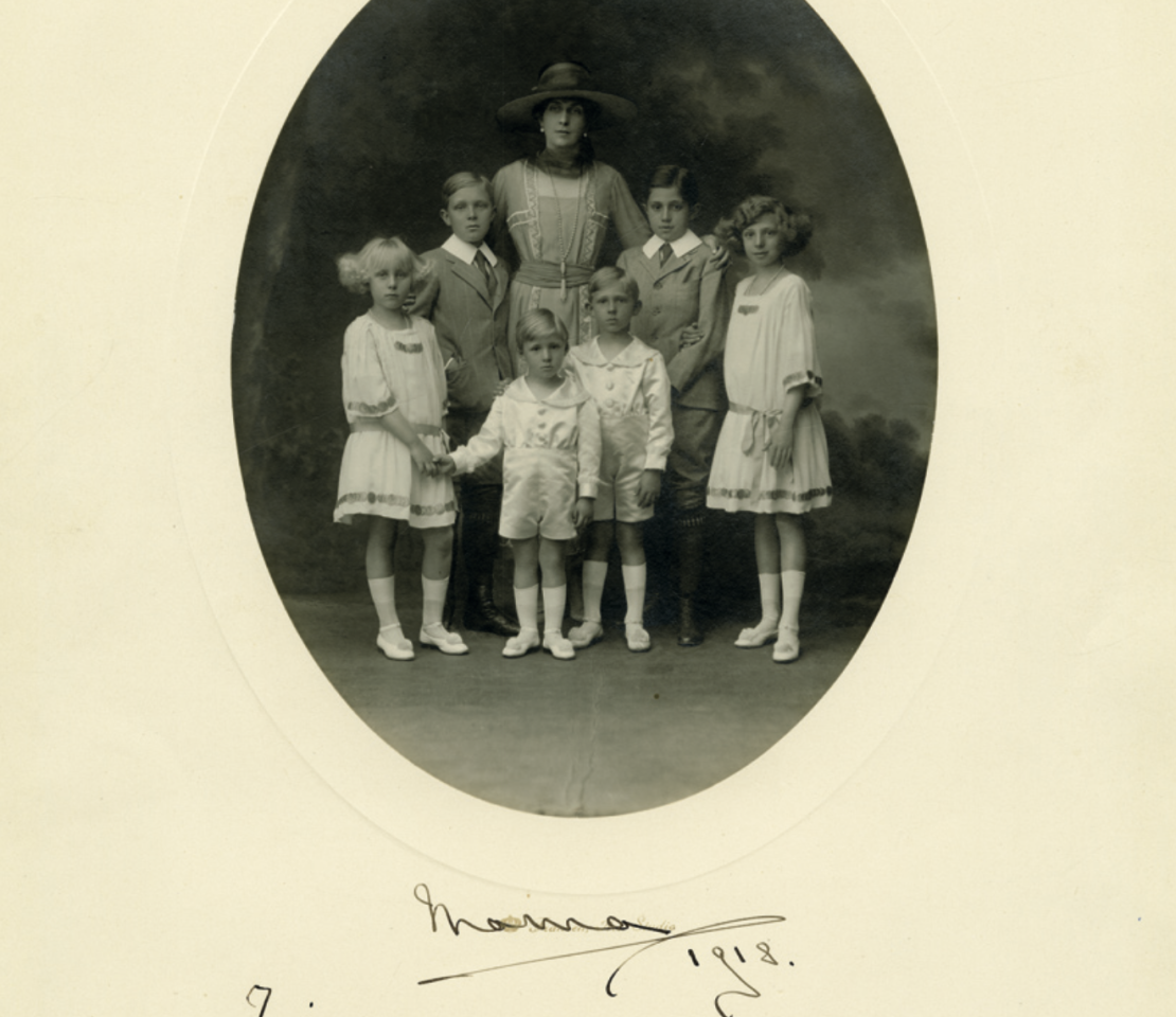 Los papeles de una reina. Nuevo número de Archivamos